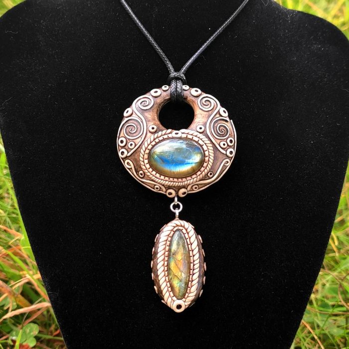 Collier totem labradorite