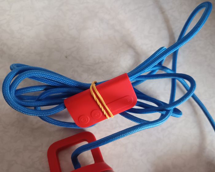 JBL Spark Rouge Enceinte Stéréo Sans Fil Bluetooth + Crochet + adaptateur prise - photo numéro 5