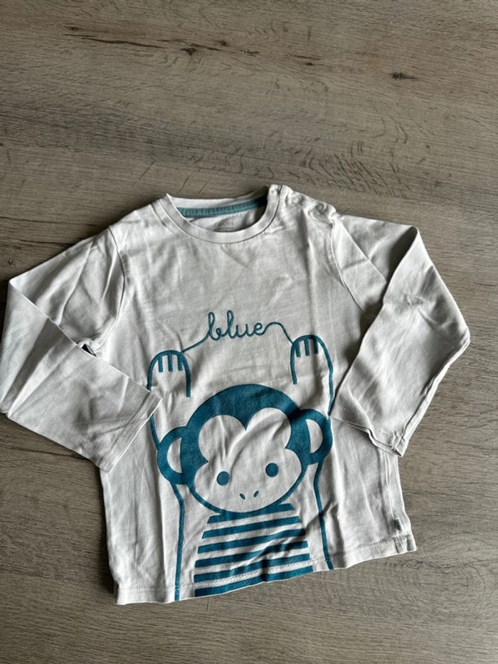 TEE shirt manches longues okaidi 24 mois