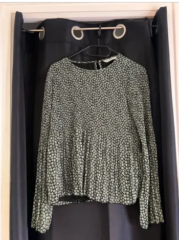 Sublime blouse neuve - taille s - stradivarius
