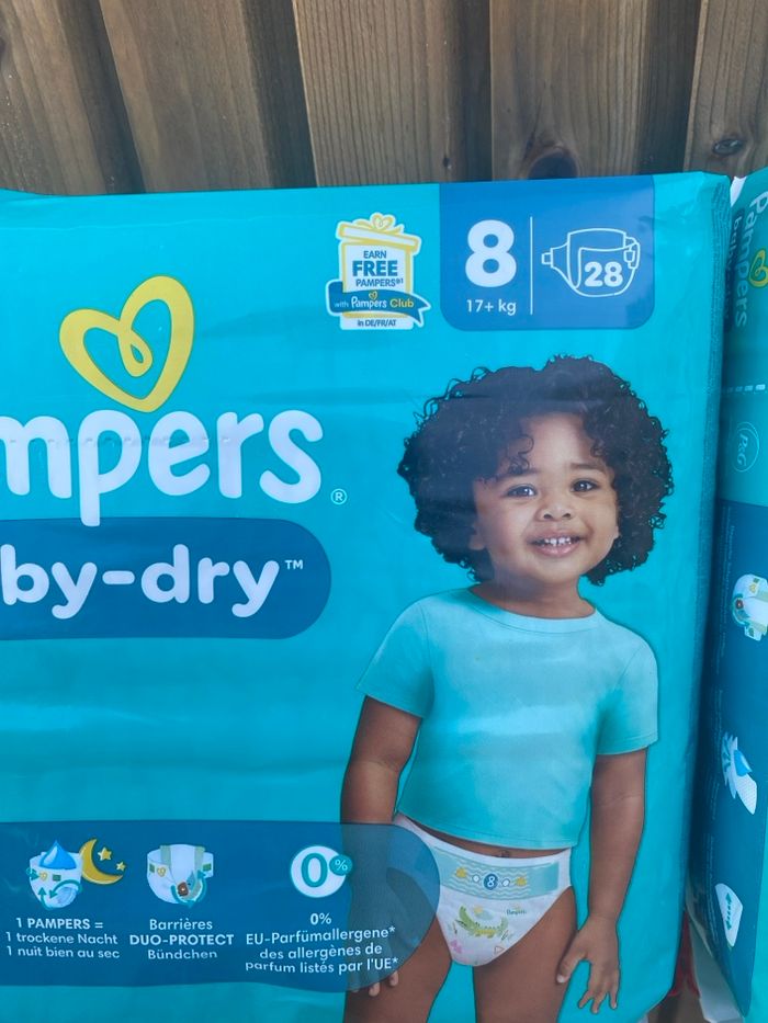 Lot de trois paquets de couches Pampers taille 8 - photo numéro 2