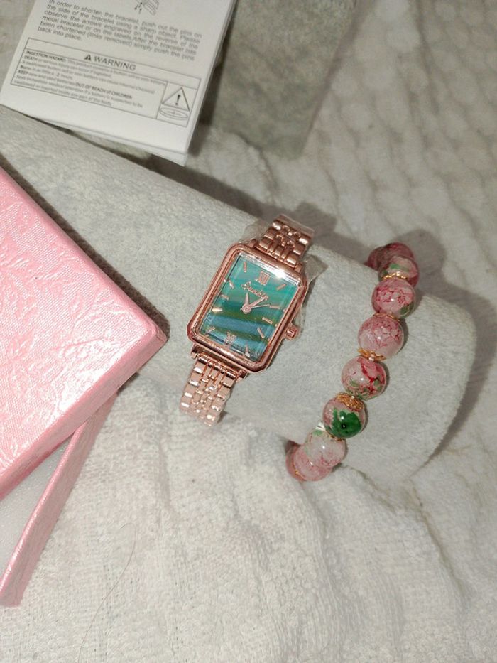 Tres belle montre rosegold  femme avec bracelet en perles de verre - photo numéro 2
