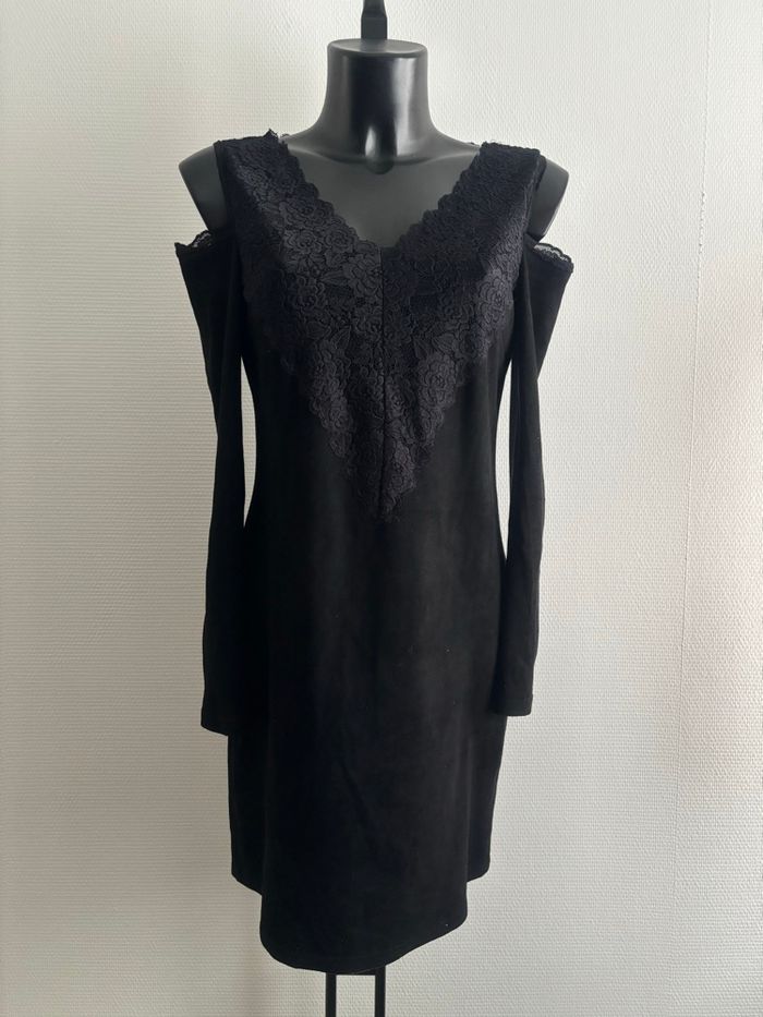 Robe noire neuve