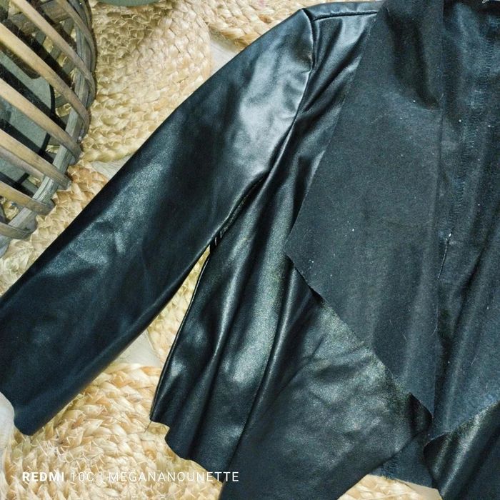 🖤 Veste style perfecto fille – Boutique parisienne – Taille 4 ans - photo numéro 3