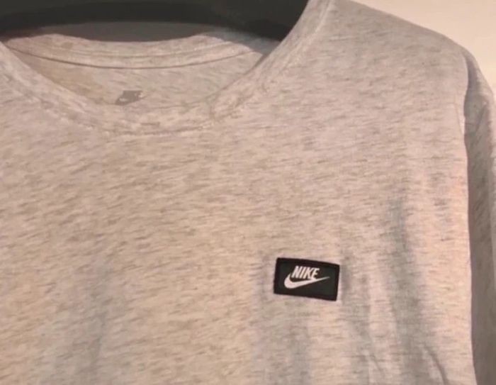 TEE shirt Nike taille M coupe slim - photo numéro 2