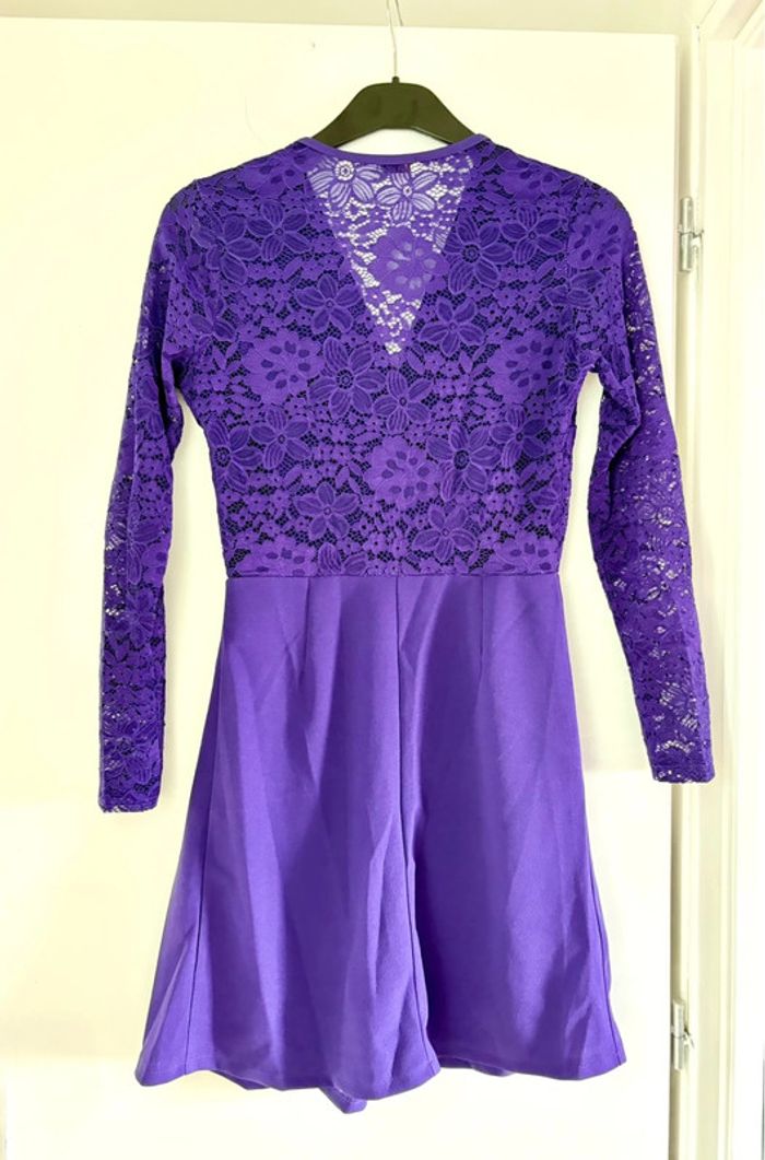 Robe moulante violette dentelle Wal G S - photo numéro 4