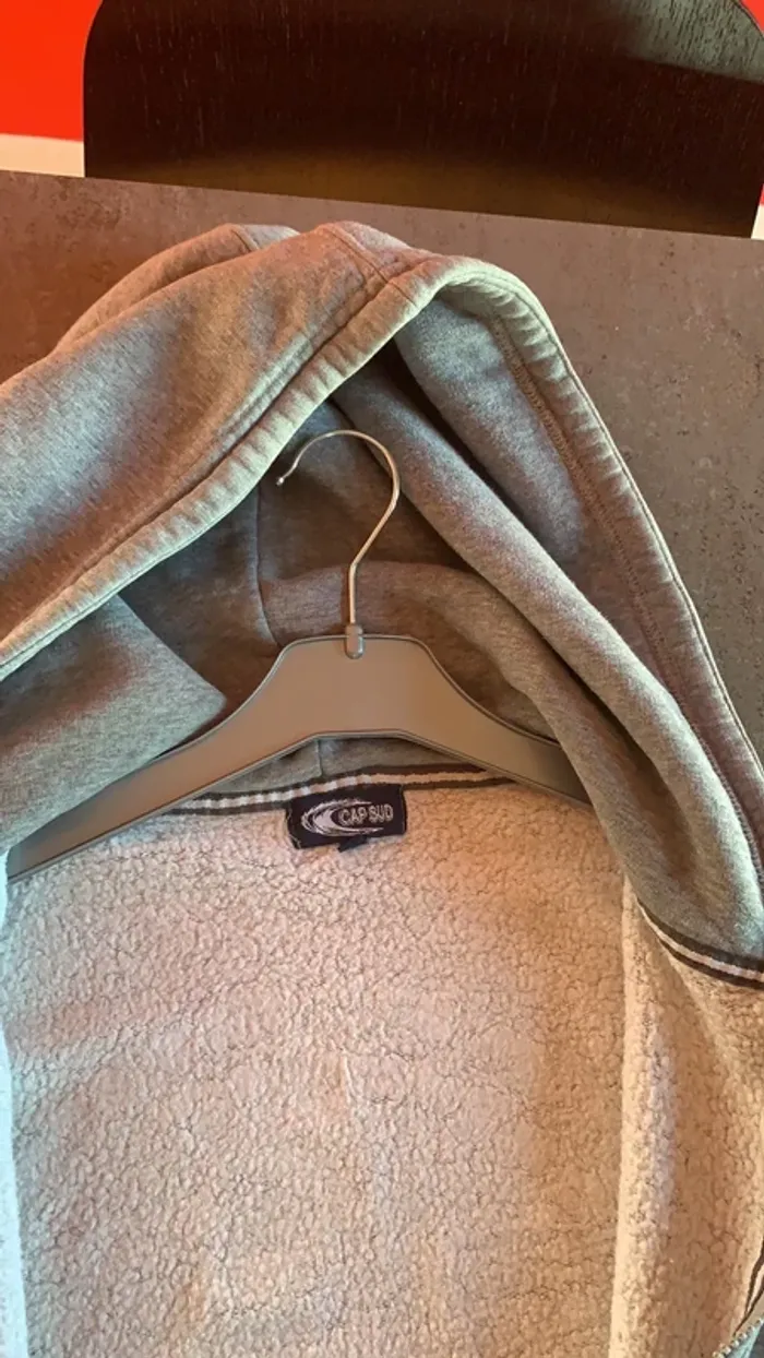 Sweat-shirt zippé ( Cap Sud ) - photo numéro 2