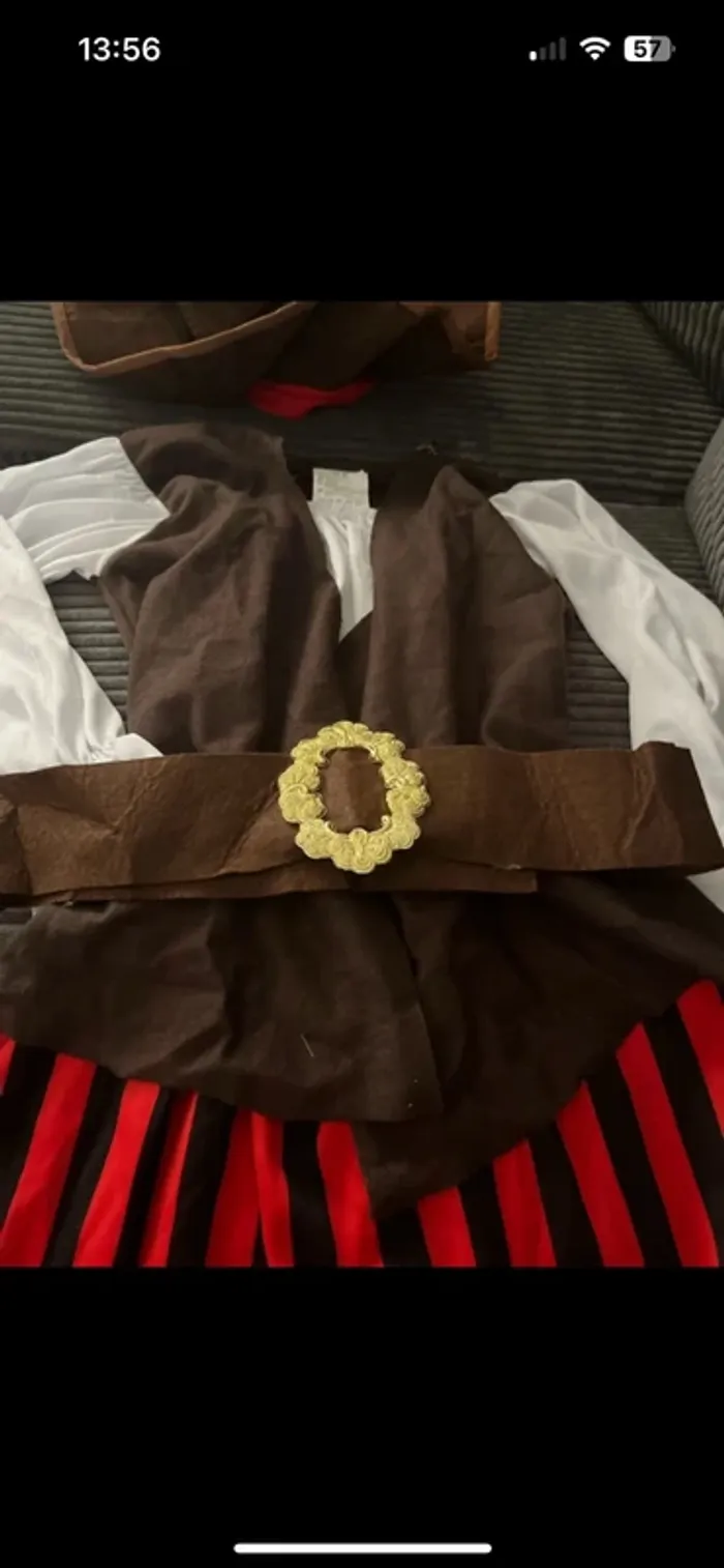 Costume de Pirate 11-14 ans – Comme Neuf ! - photo numéro 2