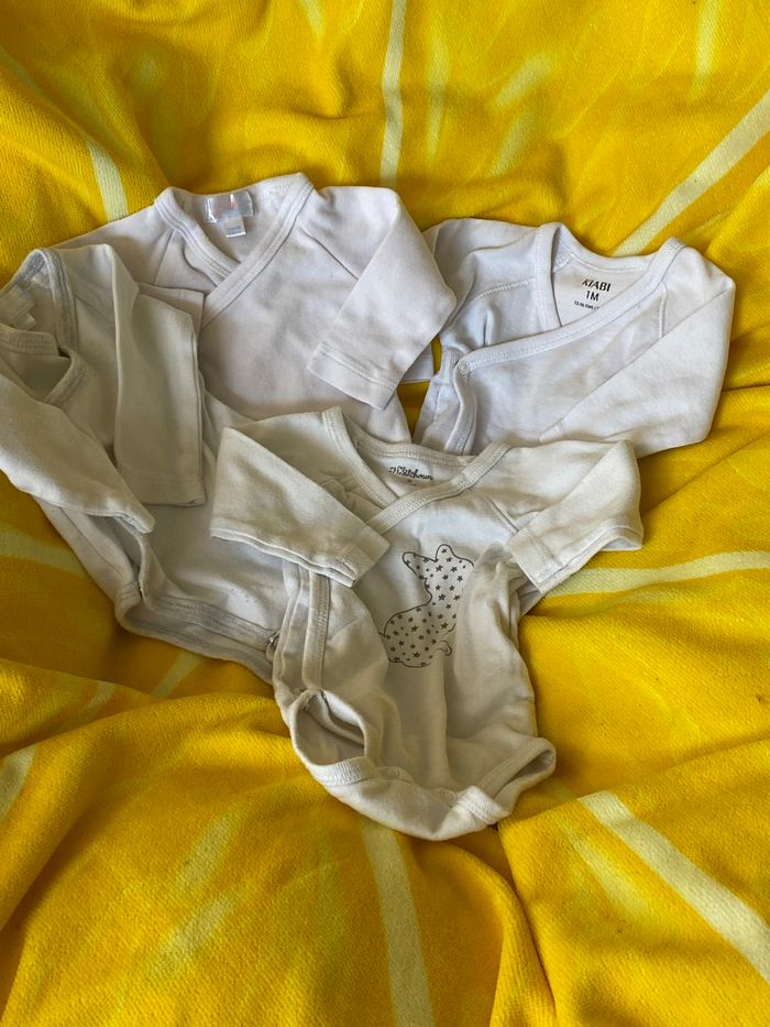 Lot 4 bodies blancs kimono ML