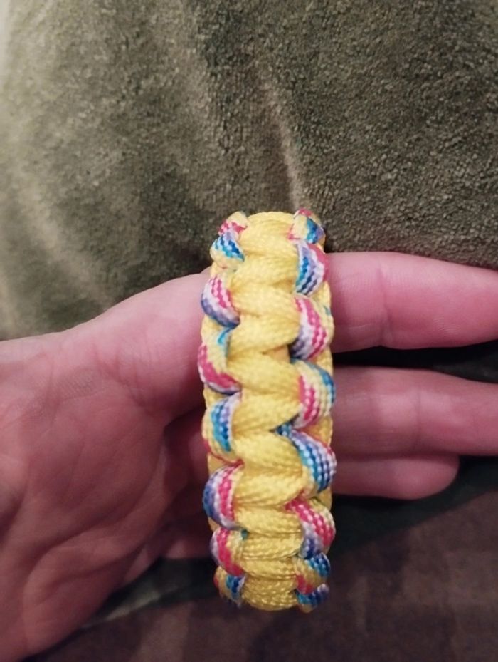 Bracelet de survie paracorde femme - photo numéro 2