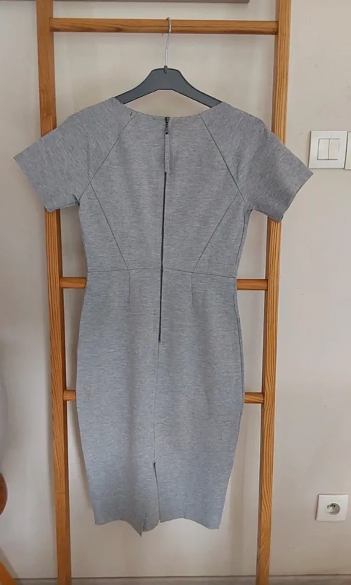 Robe grise près du corps moulante H&M T 34 - photo numéro 4
