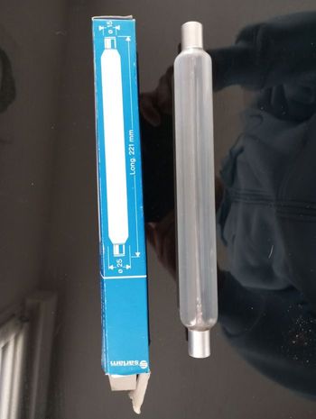 Néon Neuf Jamais Utilisé 
Tube Linonite 25 x 111
Linopale De Marque SALARM (Lire L'emballage)