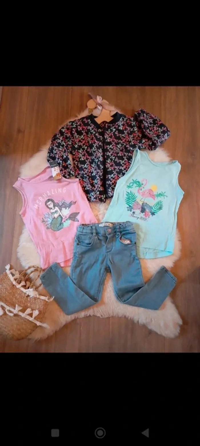 Gros Lot fille 2/3 ans 💗 jean Zara + debardeurs Primark + basket Skechers +  veste sans marque - photo numéro 14