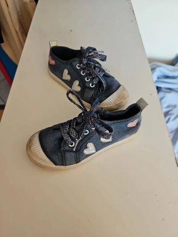 Chaussures fille brillantes et cœur taille 28