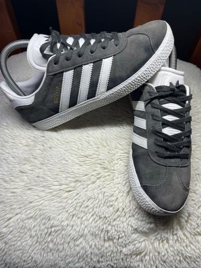 Chaussures Adidas - photo numéro 3