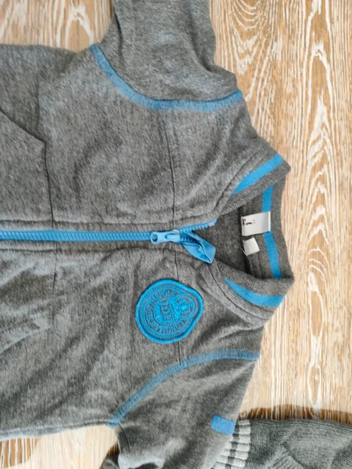 🍁 lot 2 gilets zippé taille 12 mois🍁 - photo numéro 3