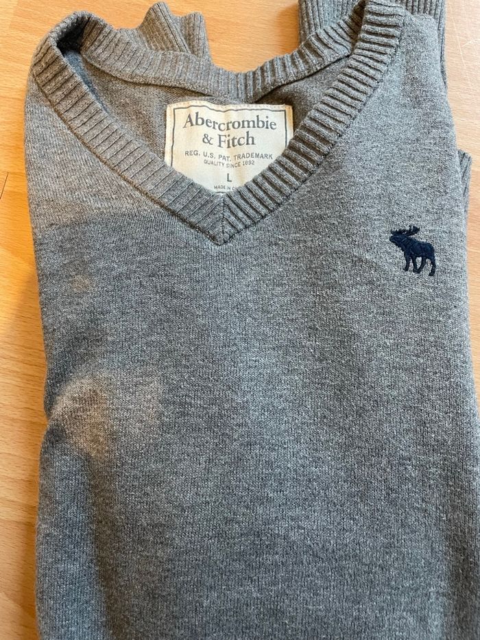 Pull gris Abercrombie - photo numéro 4