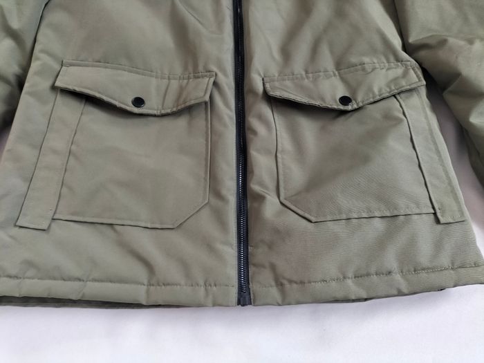 đ Parka kaki chaude - 14/15 ans (170 cm) - Primark - TrĂšs bon Ă©tat đ - photo numĂ©ro 2