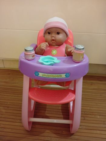 Chaise haute et bébé