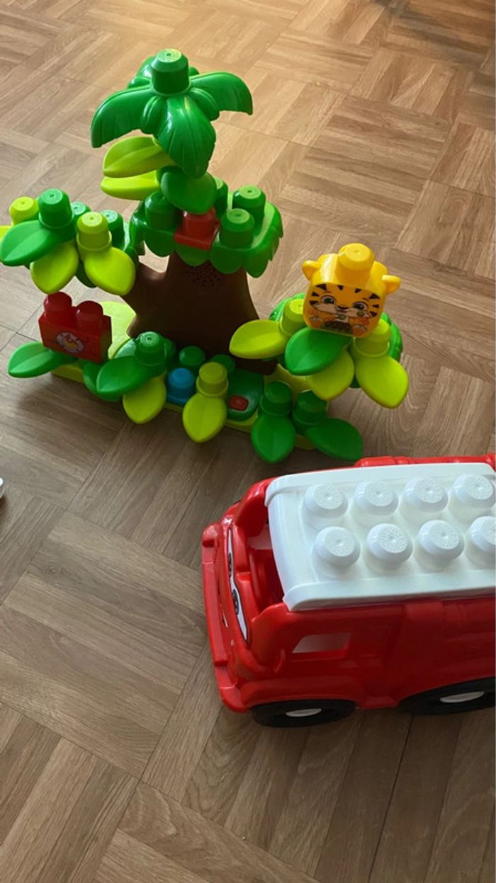Mega Bloks Arbre Musical + Camion Pompiers - photo numéro 3
