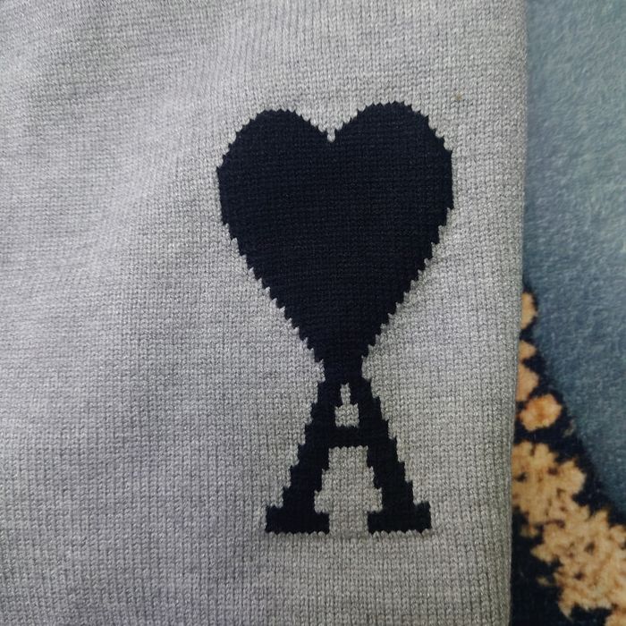 Pull AMI Alexandre Mattiussi Homme Gris Cœur Noir Taille XL - photo numéro 2