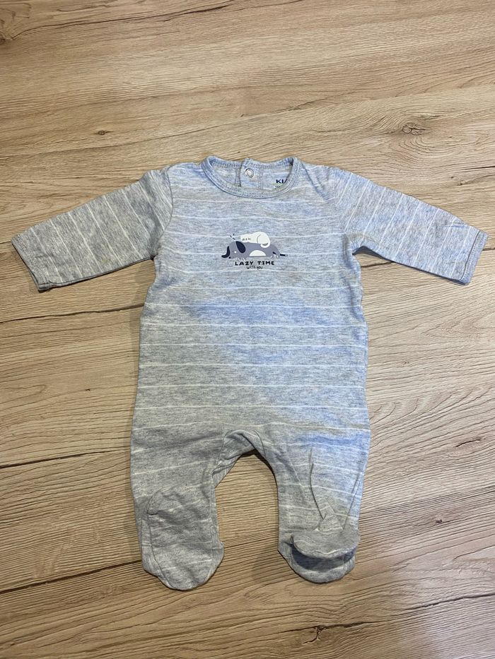 Pyjama léger gris à rayure blanches, Kiabi, 1 mois
