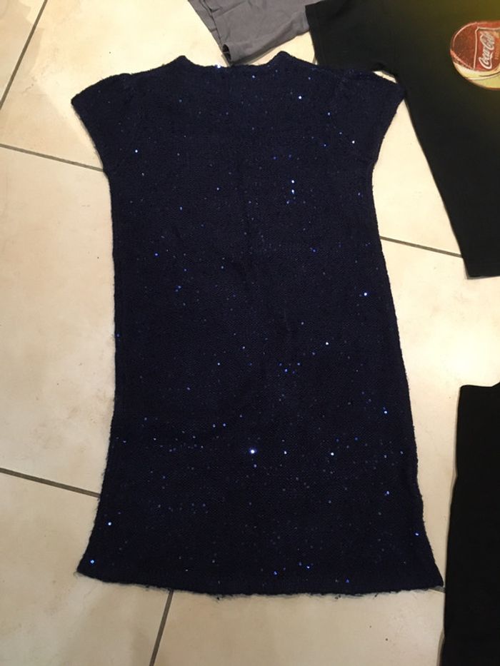 Lot 7 pièces14 ans robe bleue pailletées, gilet rose 2 débardeurs 1 tee-shirts - photo numéro 4