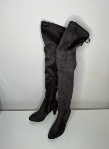 Cuissardes grises 38 talons 9 cm, matière effet daim Neuves jamais portées