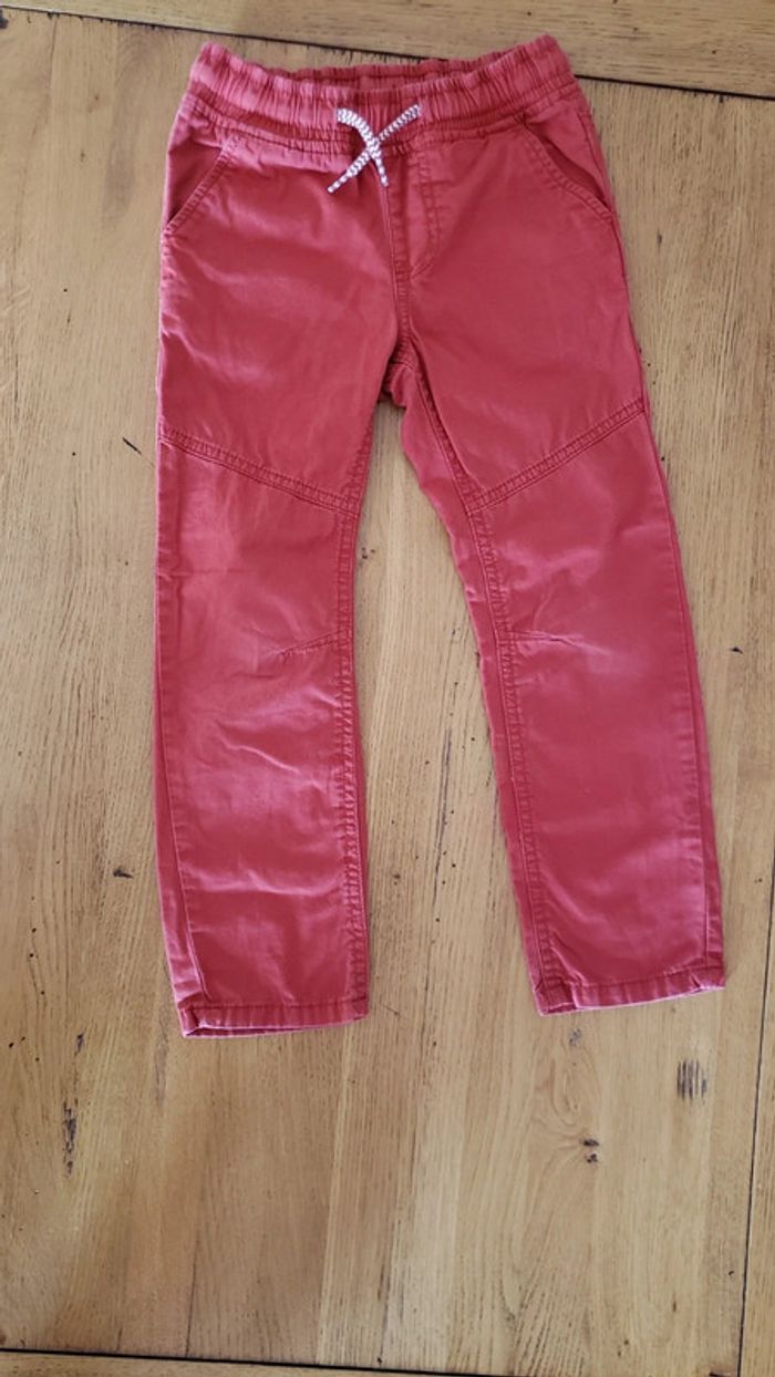 Lot 4 ans : 1 sweat polaire + 1 pantalon + 2 pulls + 1 chemise et 1 tee-shirt - photo numéro 8