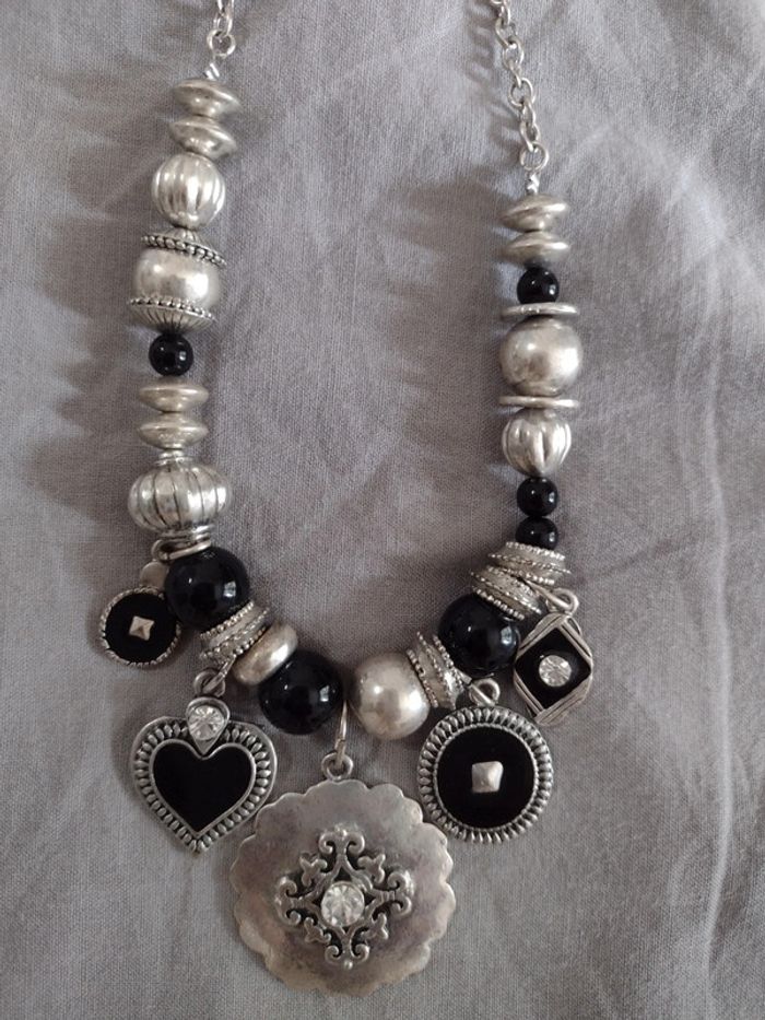 Collier fantaisie
