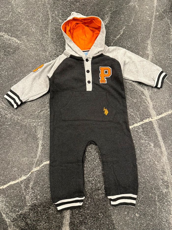 Combinaison us polo taille 14 mois très bon état