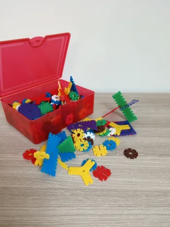 Boîte de jeux d'empiècements