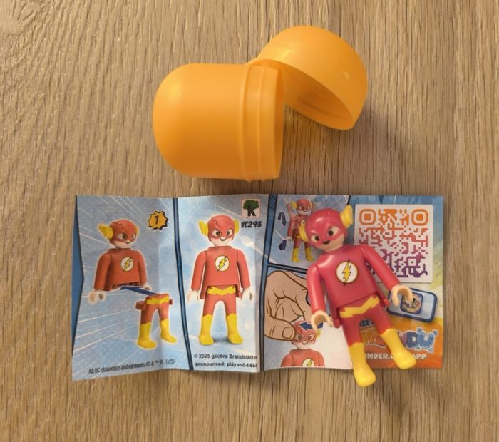 Kinder figurine playmobil flash