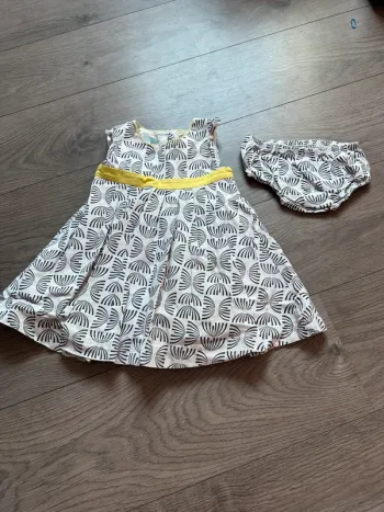 Robe okaidi 24 mois