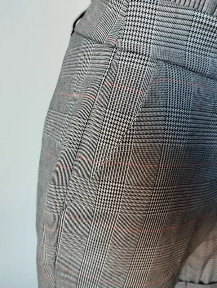 Short Naf Naf taille 34 - photo numéro 3