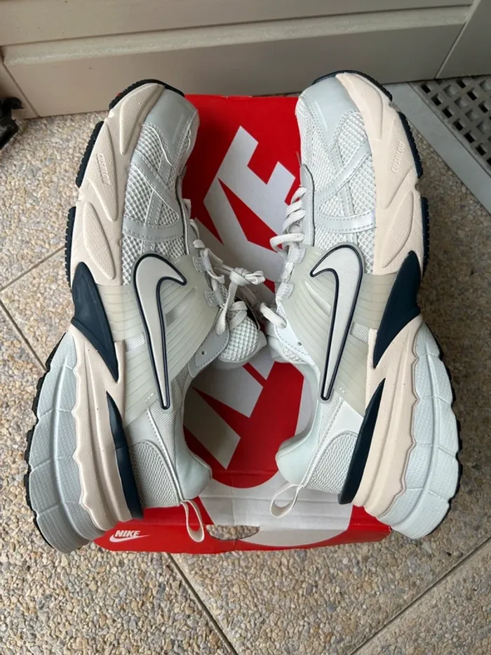 Chaussures baskets homme Nike v2k run taille 46 - photo numéro 10