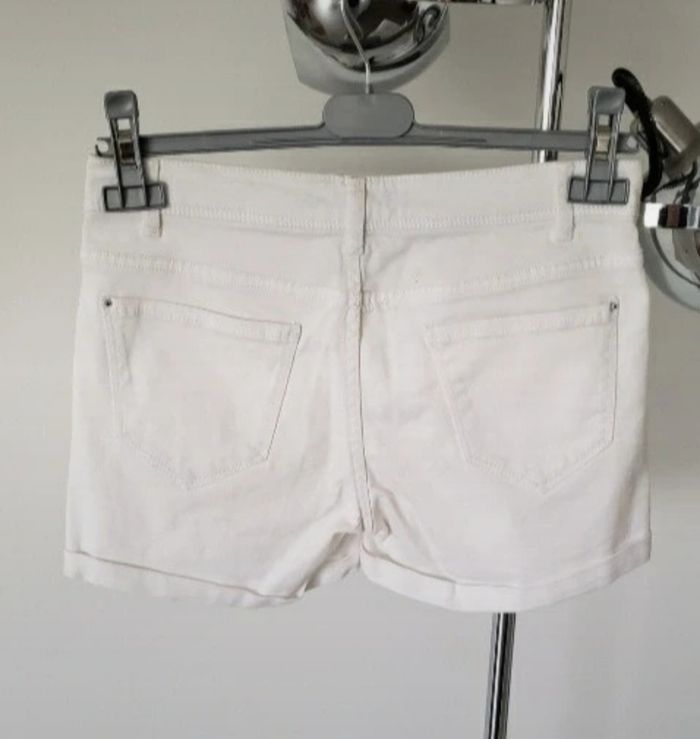 Short en jeans blanc - photo numéro 2