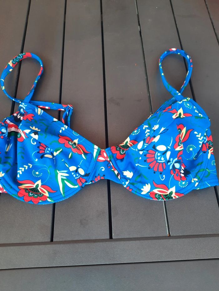 Haut de bikini