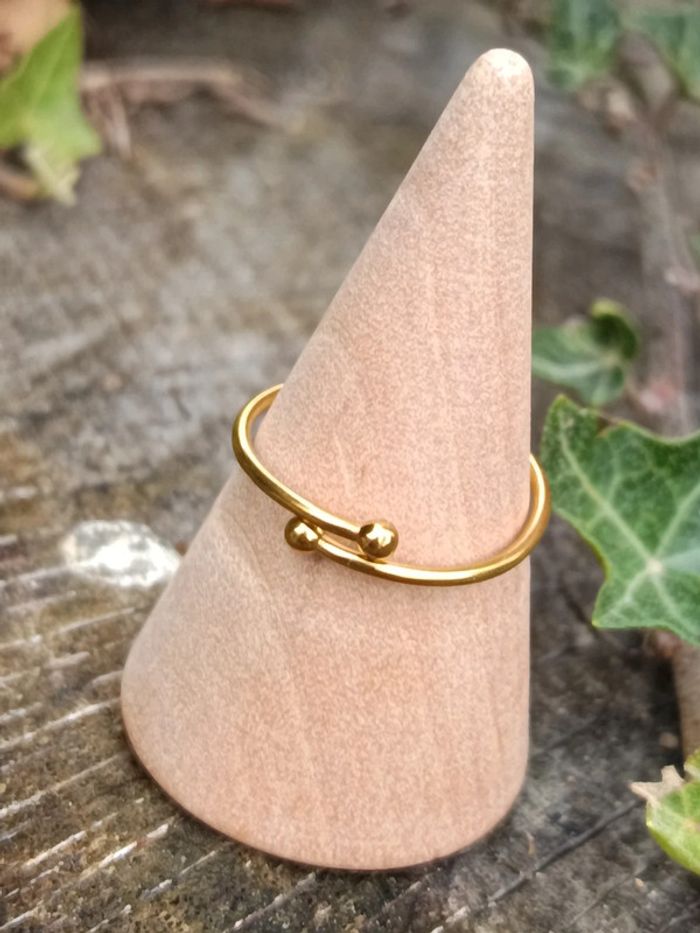 Bague acier inoxydable fleurs blanches - photo numéro 3