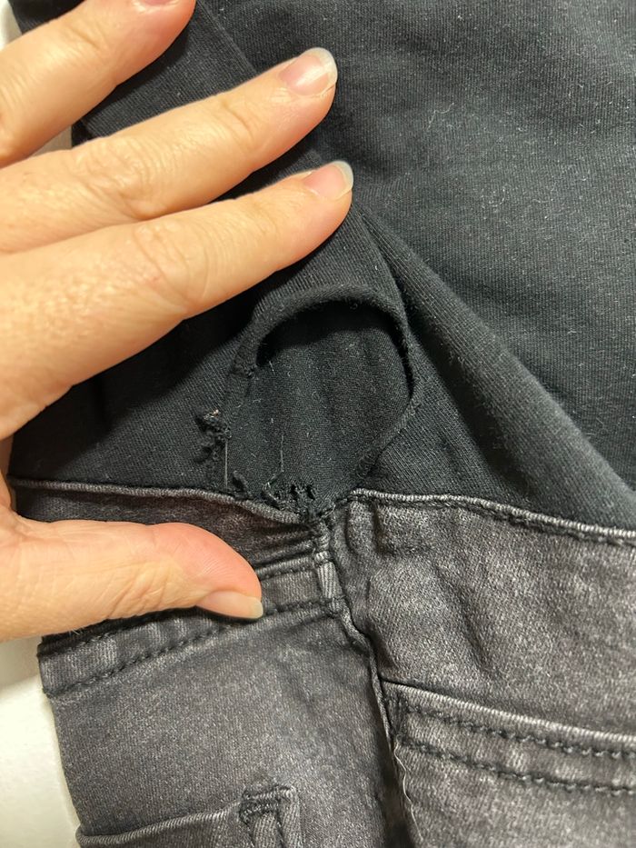 Pantalon de grossesse noir jeans en bon état - photo numéro 2