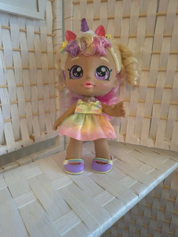 Jolie poupée Kindi Kids Mystabella  licorne & paillettesJolie poupée Kindi Kids Mystabella  licorne & paillettes 