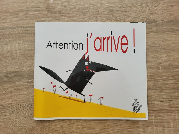 Livre attention j'arrive