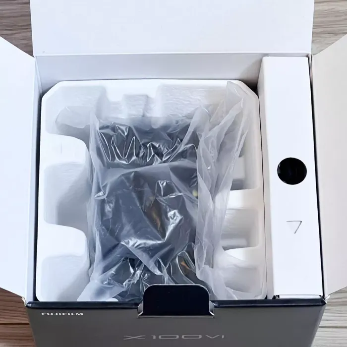 Appareil photo compact Fujifilm X100VI Boitier Neuf