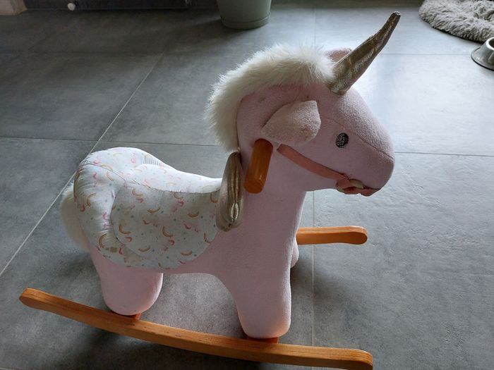 Licorne à bascule