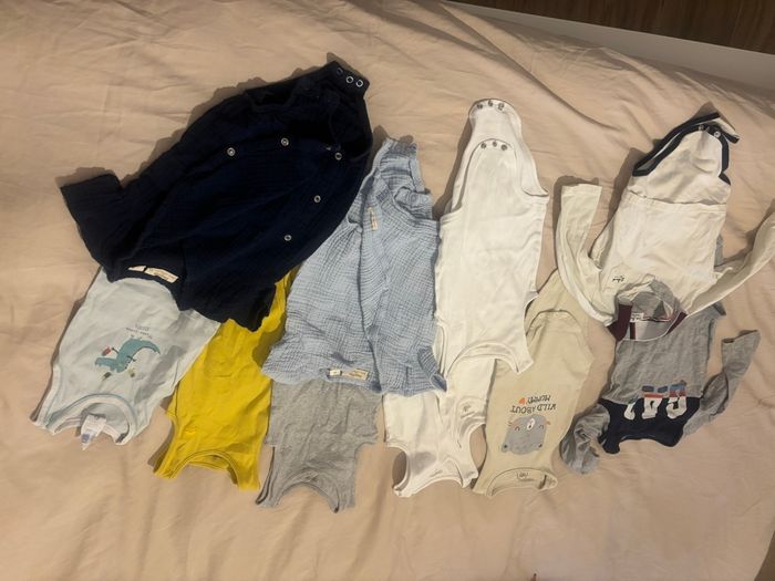 Lot de bodies garçon 18 mois - photo numéro 2