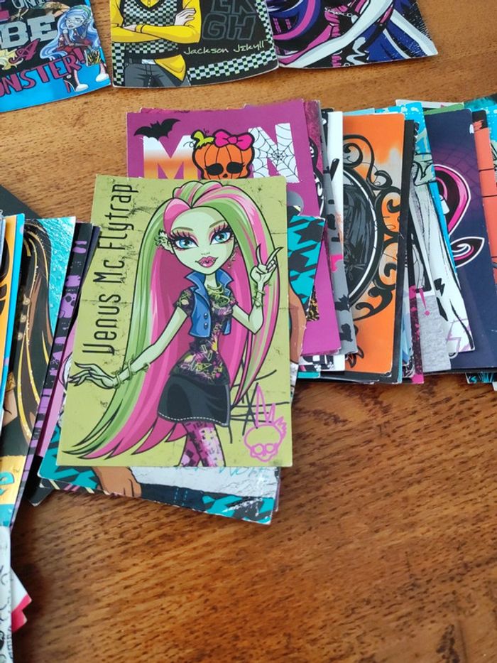 80 Cartes panini Monster high - photo numéro 2