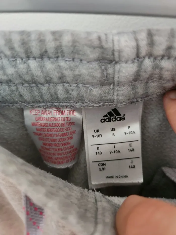 Jogging Adidas gris et rose Taille 10 ans - photo numéro 4