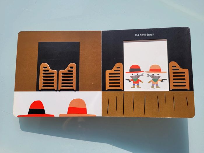 Imagier en relief tout-carton Mes Petits Héros - photo numéro 7