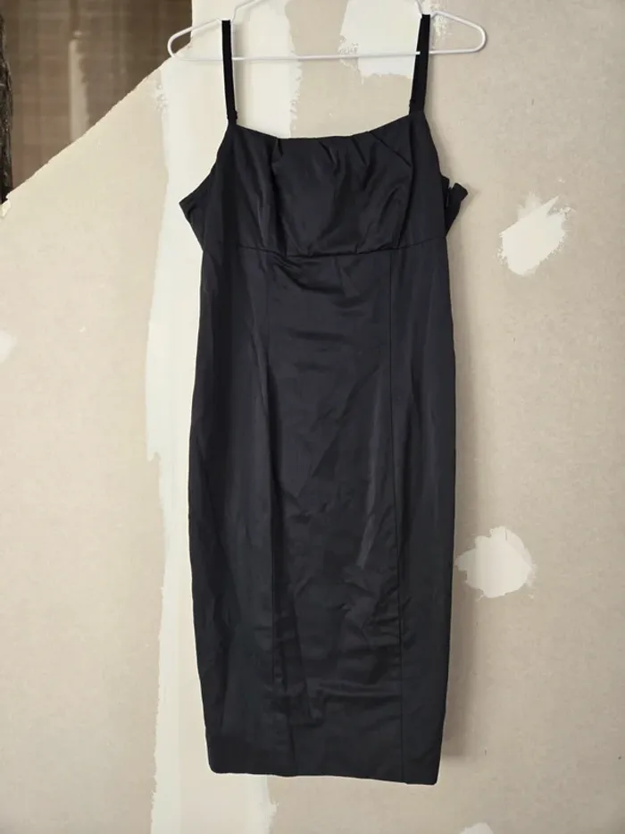 Robe noir bretelle Zyga