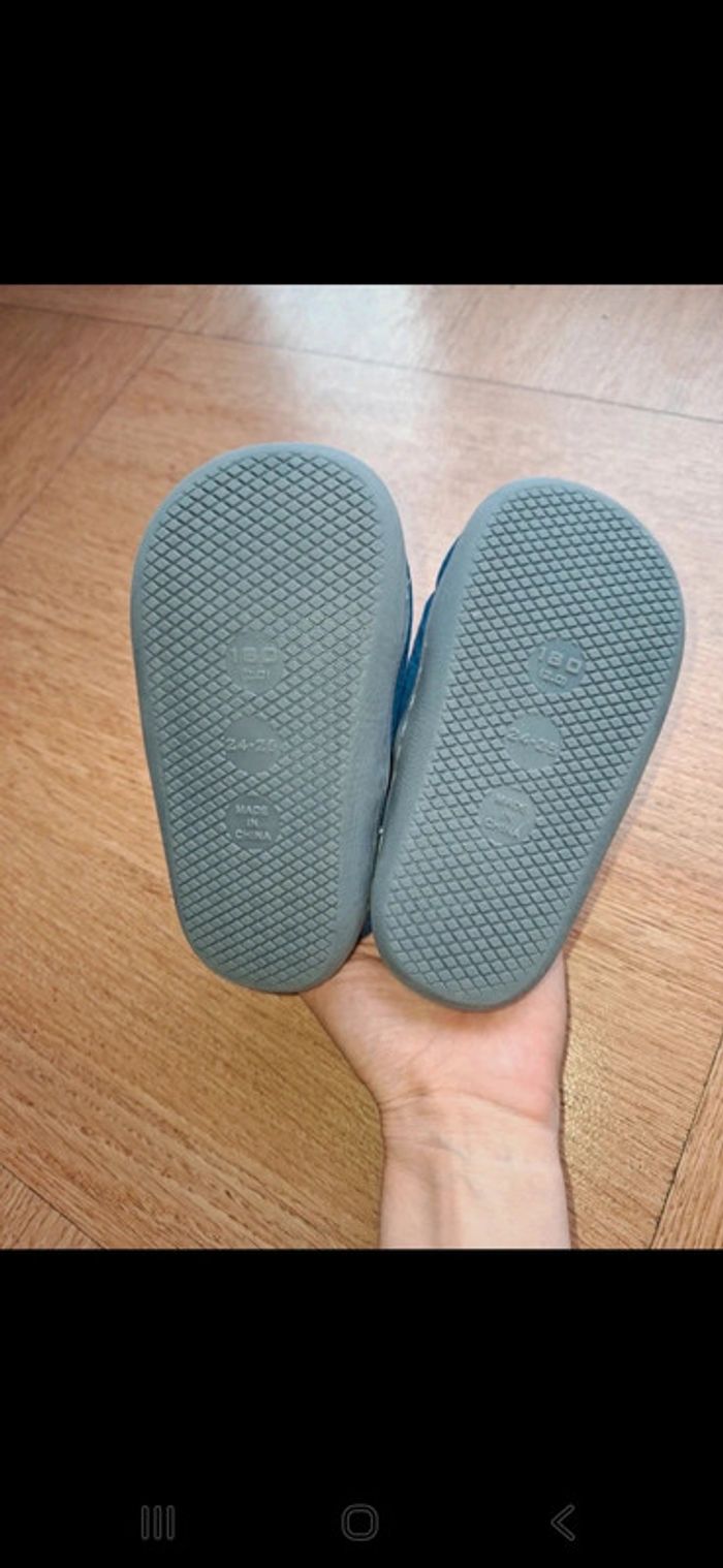 Chaussons 24/25 - photo numéro 4